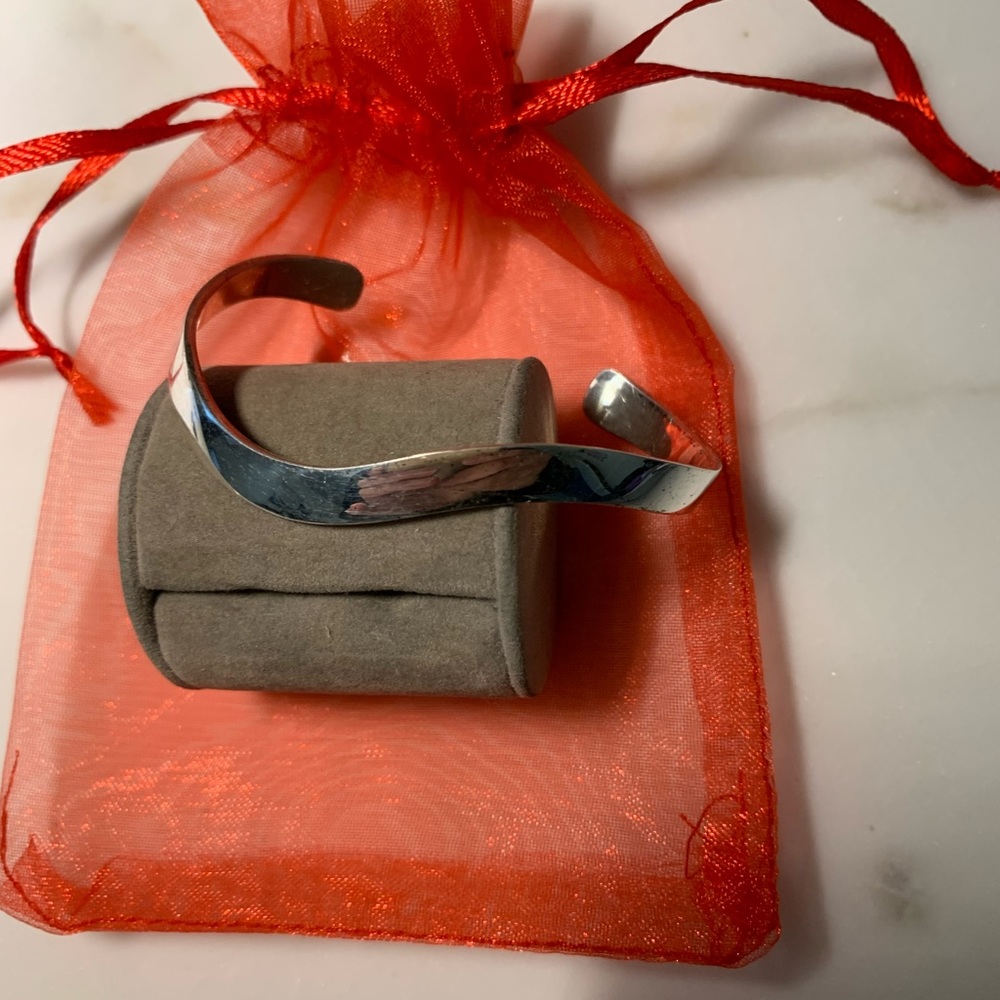 Solid Sterling silver bracelet; beautifully hand crafted